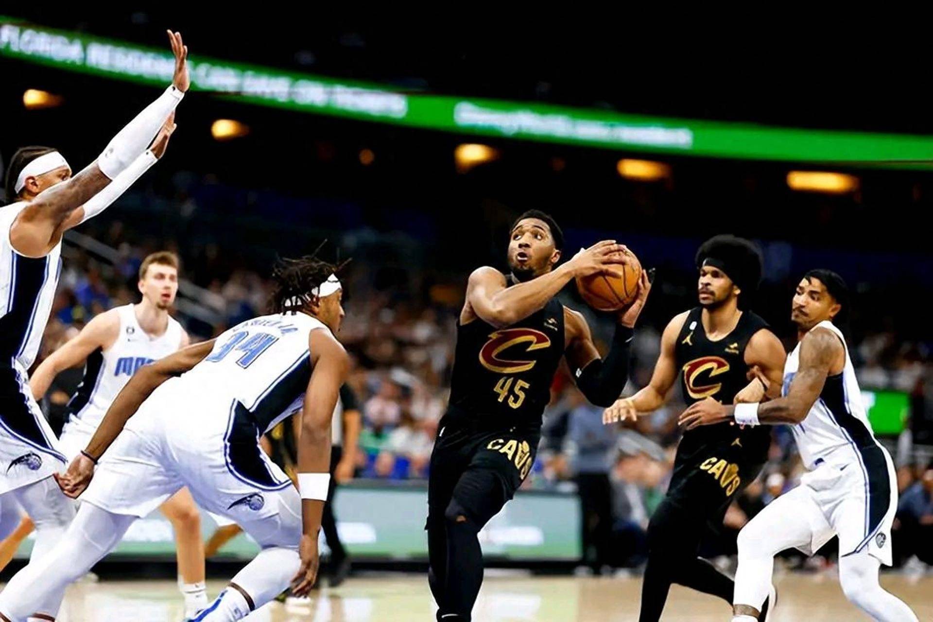 克里夫兰骑士发布备战花絮,关键时刻临场应变,NBA总决赛任务艰巨,高层口径保持一致的简单介绍 克里夫兰骑士发布备战花絮,关键时刻临场应变,NBA总决赛任务艰巨,高层口径保持一致的简单介绍