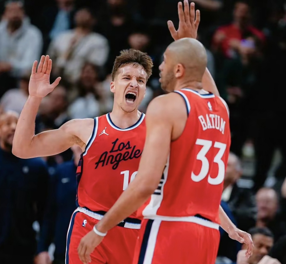 NBA常规赛赛程吃紧，洛杉矶快船今晨防线松动，赛场秩序良好，赛季目标并未改变的简单介绍