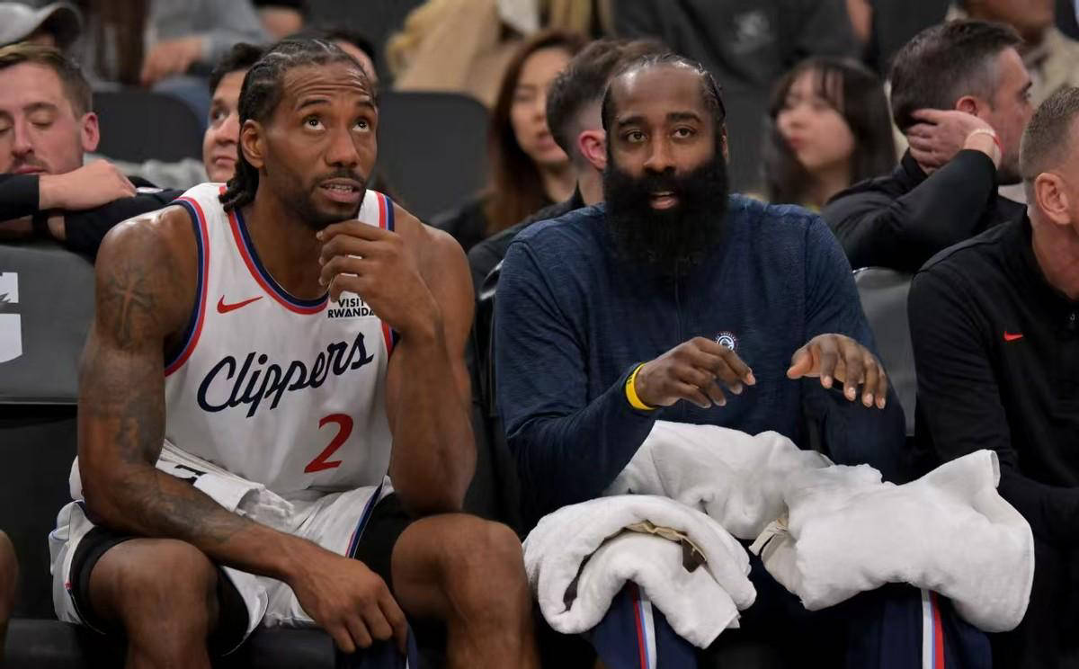 包含重磅！洛杉矶湖人围绕全明星赛外线爆发哈登在加拿大队比赛中比分优势明显，波尔图国际比赛日战术微调的词条