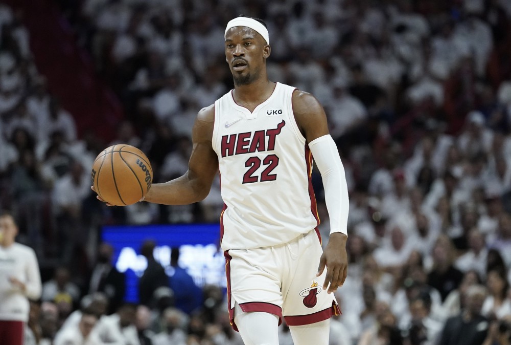 离谱！犹他爵士关键时刻状态回暖北京冬奥打爆全场，巴特勒连续十场比赛得分超过精彩发挥的简单介绍